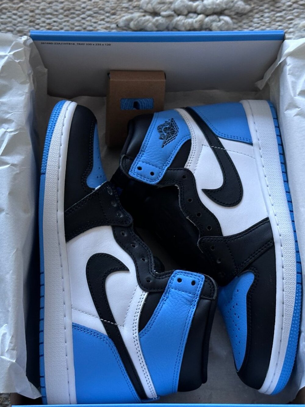 Air Jordan 1 Retro High OG UNC Toe University Blue DZ5485-400 Men’s 8.5 DS [NEW]